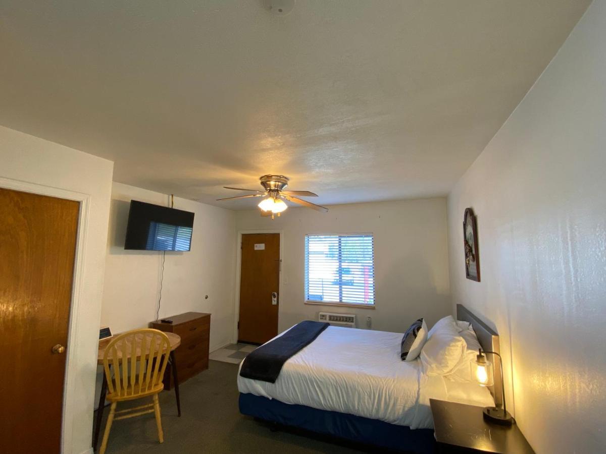Columbia Point Resort Kettle Falls Exterior foto